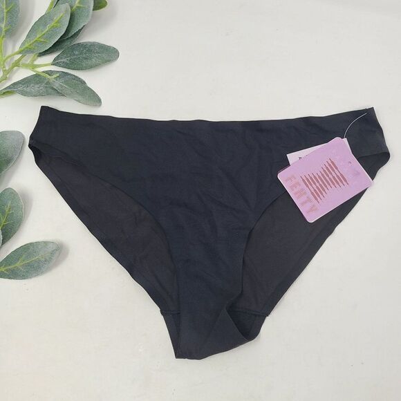 SAVAGE x FENTY Black Medium Panties NWT - Picture 1 of 5